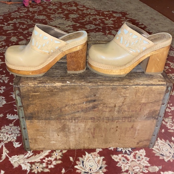 Candies Clogs ❤️ - Picture 2 of 5